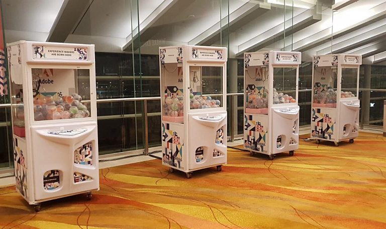 arcade claw machine rental pixel party sg