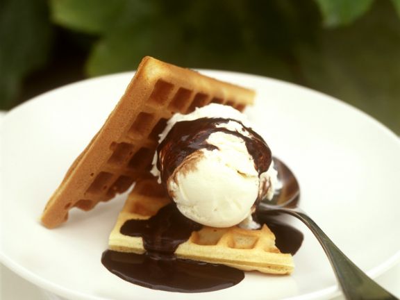 waffle-ice-cream-live-station-singapore