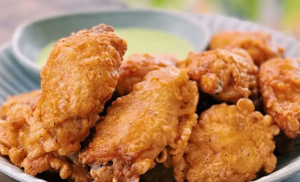 Fried Chicken Migwings Live Station Singapore