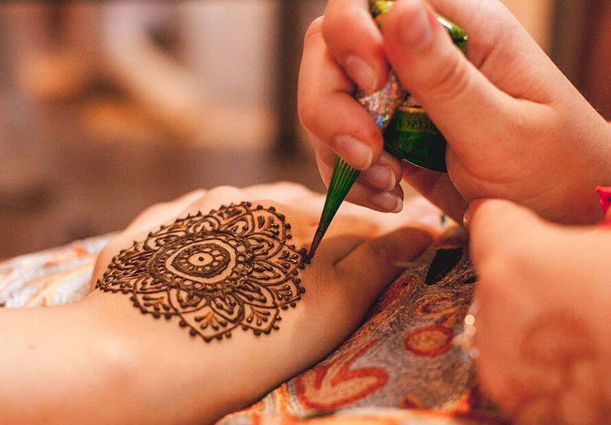 henna art service singapore