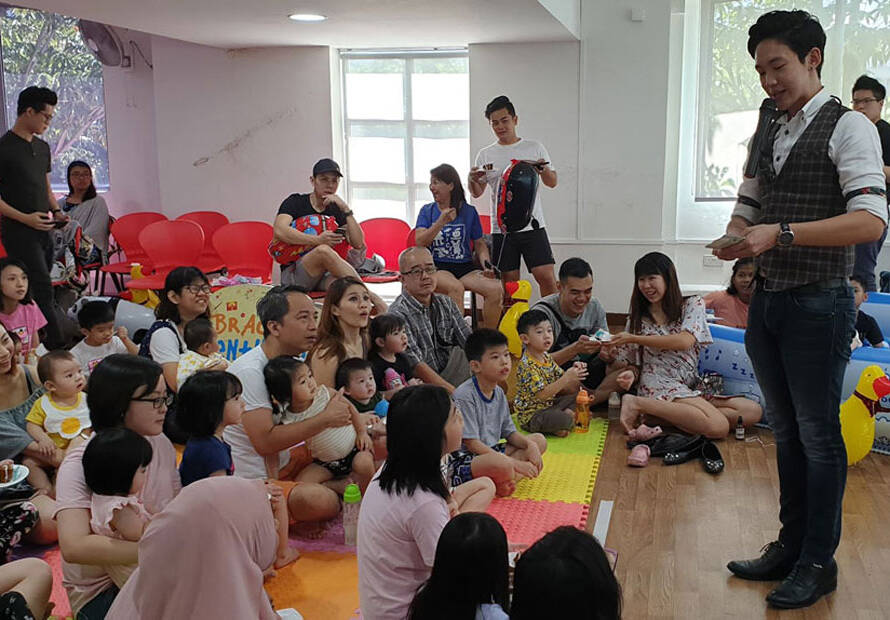Kids Party Magic Show Singapore