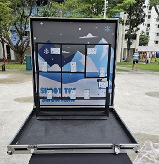 shoot-the-snowman-carnival-game-booth-rental-singapore