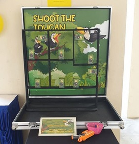 shoot-the-toucan-carnival-game-booth-rental-singapore