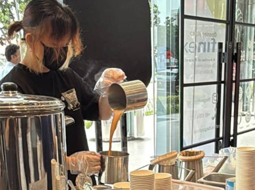 Teh Tarik live station in Singapore