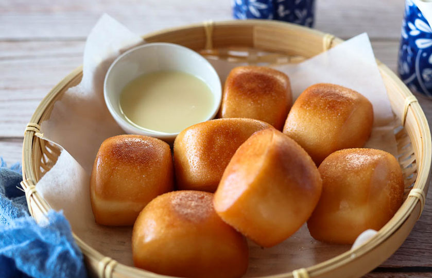 Fried Mantou with Condensed Milk Live Station