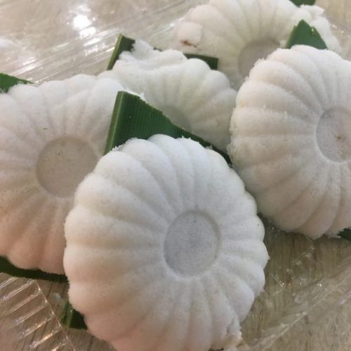 Tutu Kueh